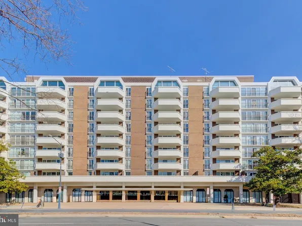 700 7th St SW APT 313, Washington, DC 20024