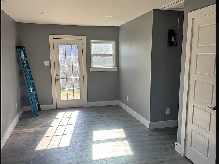 1517 Glen Ave — Photo 11