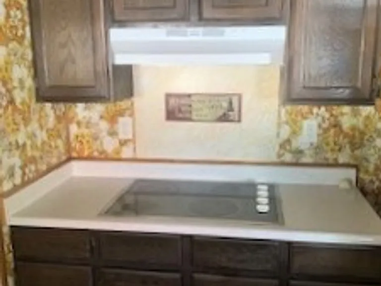 1140 College Ave — Photo 17