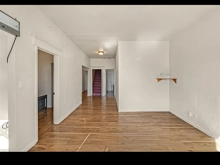 2422 E 24th St #2422 — Photo 2