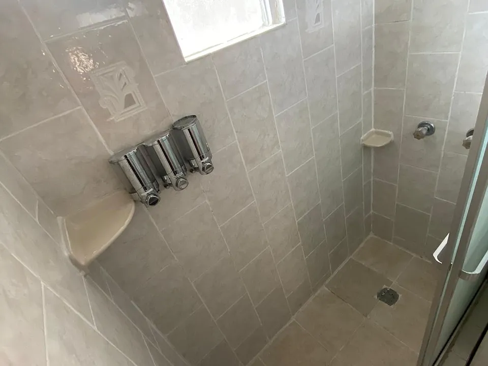 4510 NW 4th Terrace Bethrooms 1 Bath 1 #2
