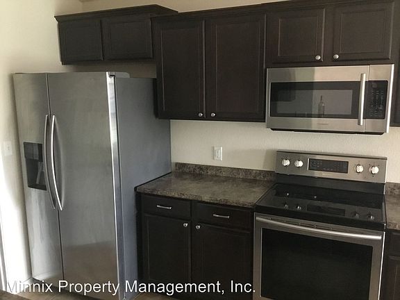 3rd image of 3215 Oriental Ave