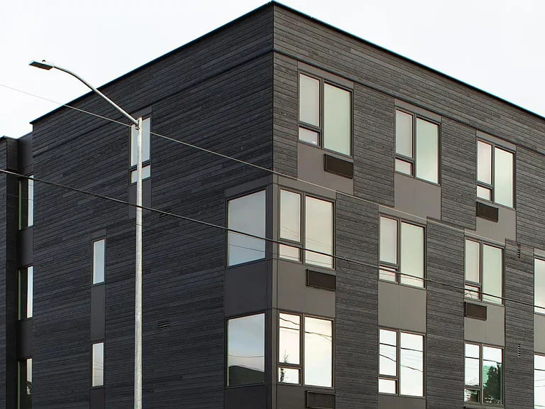 505 Dekum Apartments — Photo 30