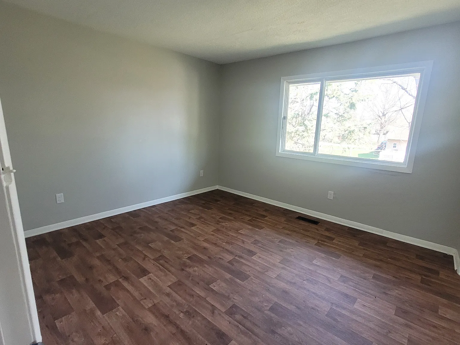 2 bed, $795 — Photo 4