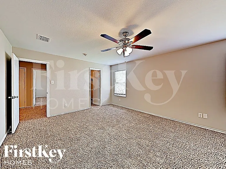 2801 Spencer Cir — Photo 9