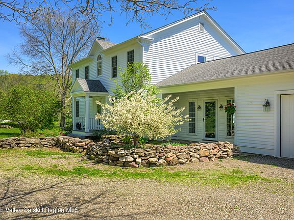 4th image of 160 Beale Road