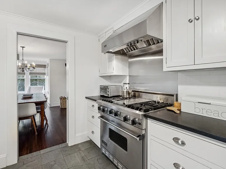 158 Halsey St — Photo 16