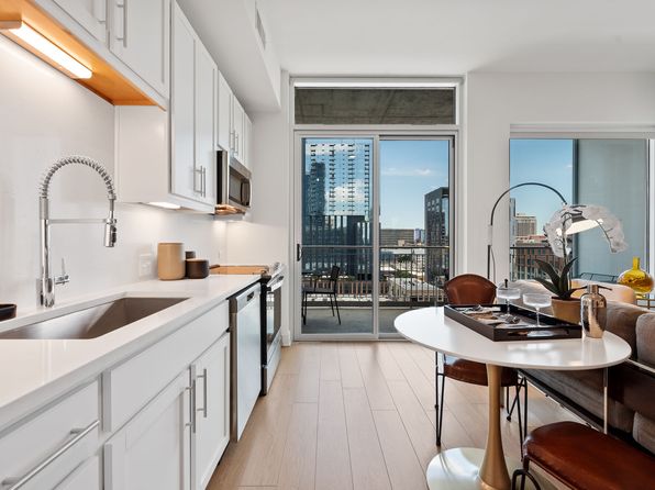 301 Brazos St UNIT 1020