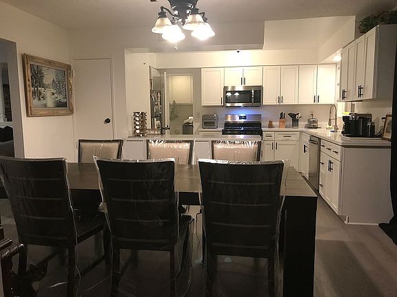 2nd image of 757 N Humboldt Ave