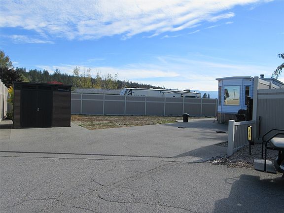 2nd image of 415 Commonwealth Rd #321