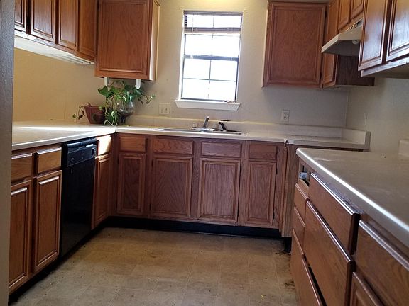 4th image of 114 Sidney Dr