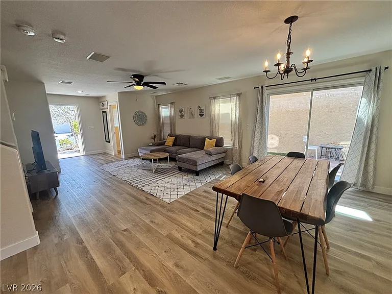 586 Brinkburn Point Ave — Photo 8
