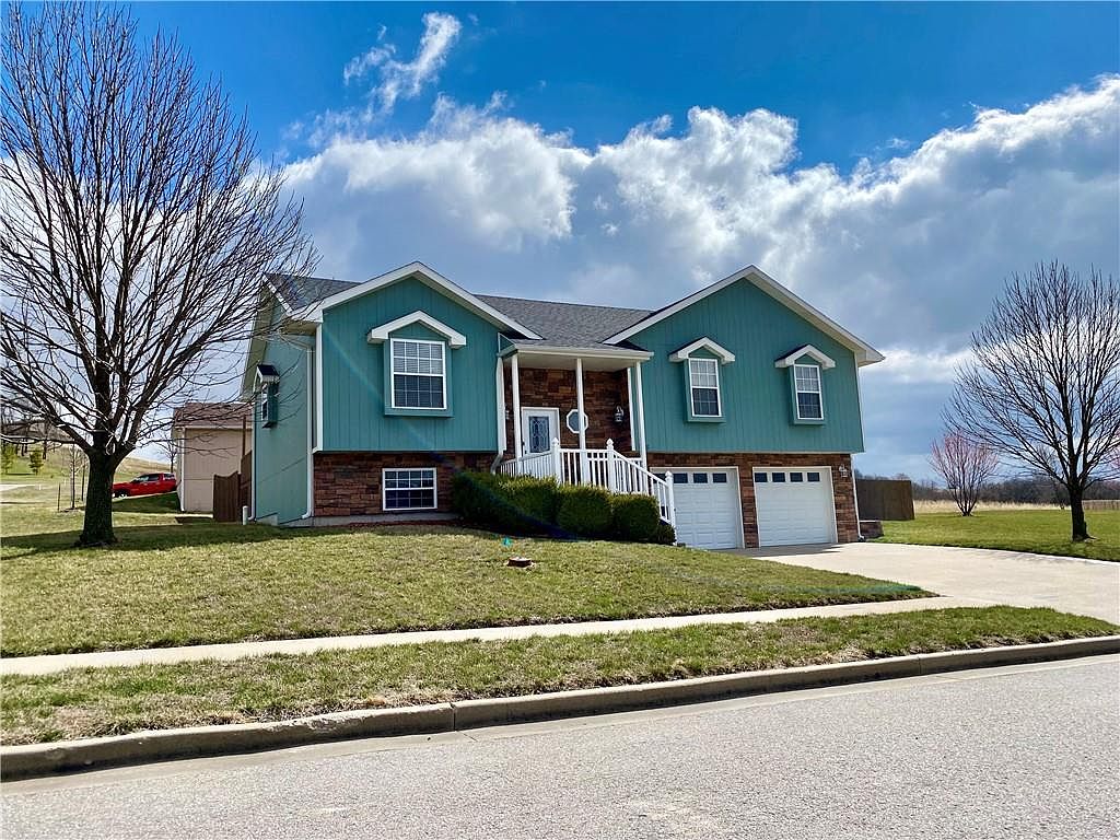 1108 Charles St, Knob Noster, MO 65336 Zillow