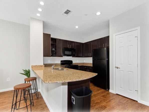 701 N Frazier St #95DA86FB5