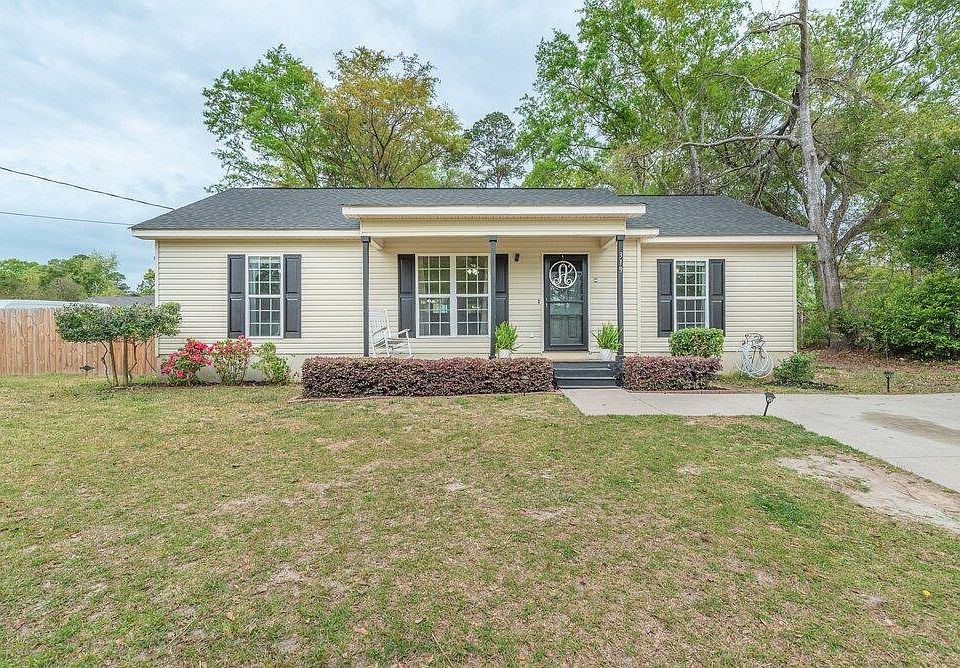 1st image of 319 Twin Lakes Drive