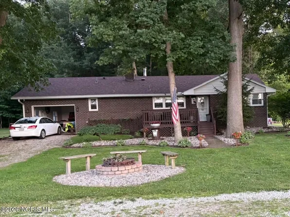 11311 Sager Rd, Swanton, OH 43558