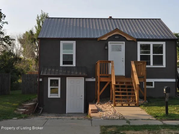 409 6th St W, Lemmon, SD 57638