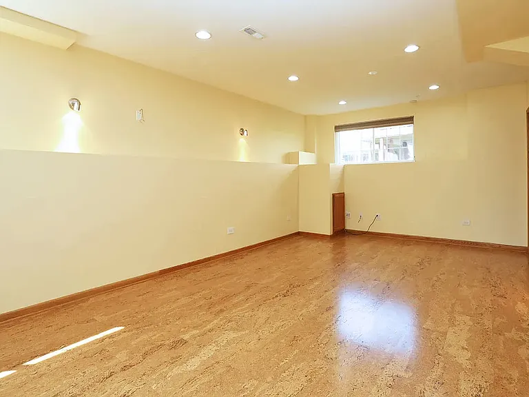 829 Clover Ridge Ln — Photo 33