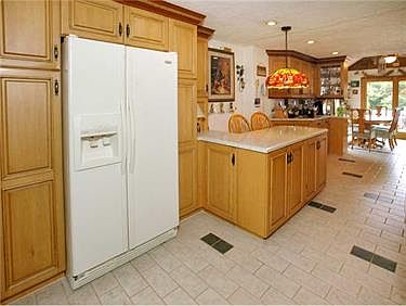 5th image of 11130 Bluebird Dr