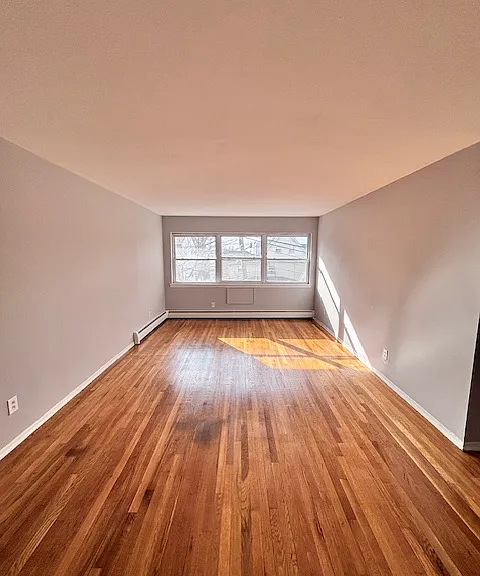 FAIRVIEW AVENUE APARTMENTS — Photo 13