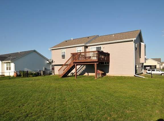 2nd image of 255 N McKenzie Ln