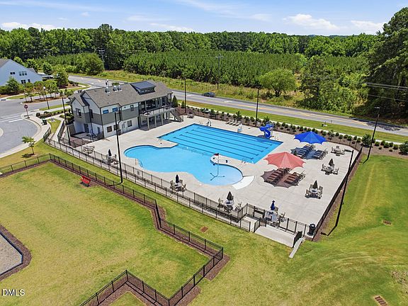 3rd image of 729 Spellbrook Rd