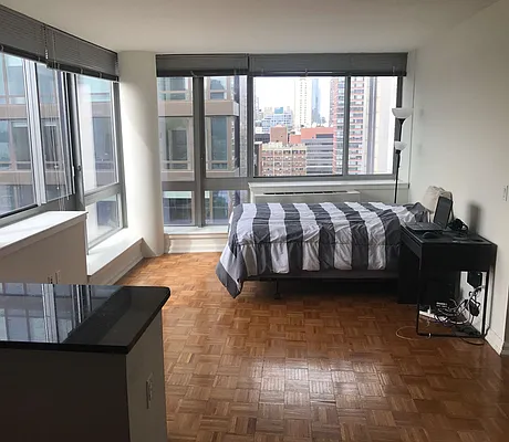 Rented by Compass | media 7