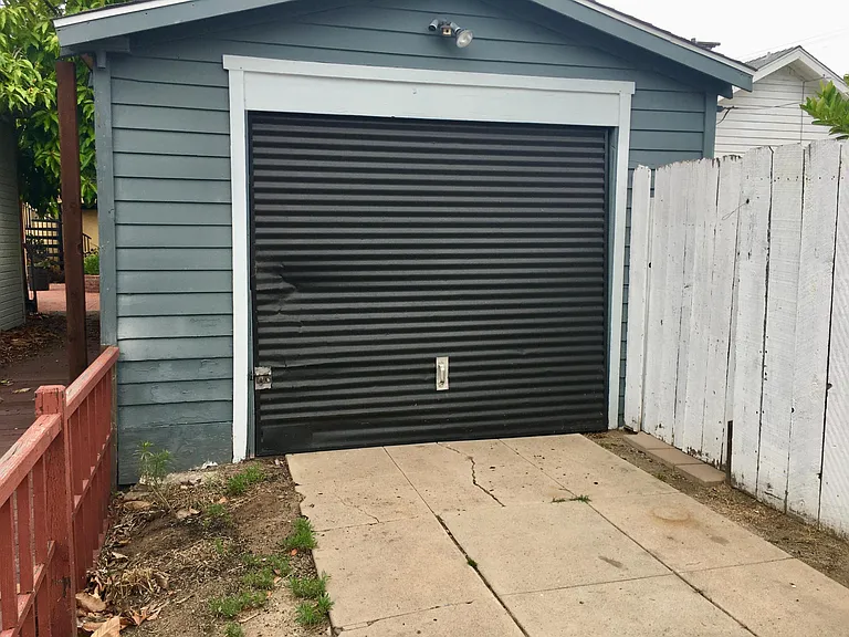 3704 Richmond St — Photo 21