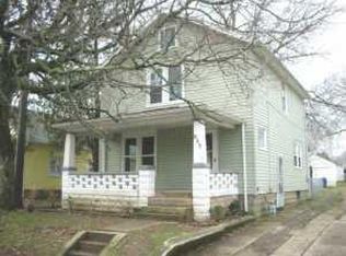 697 Maple Ave, Newark, OH 43055