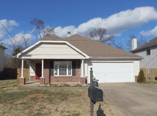 712 General Barksdale Dr, Smyrna, TN 37167
