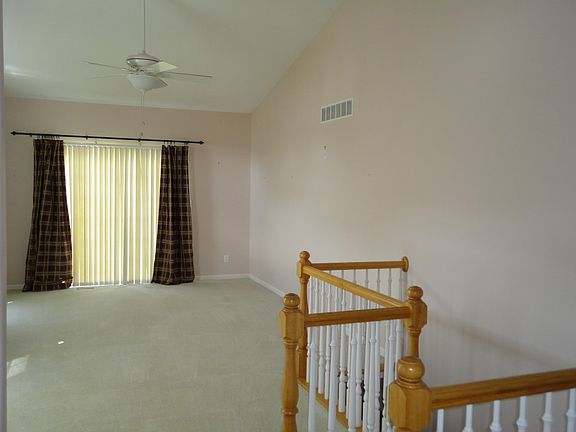 4th image of 319 Manning Dr