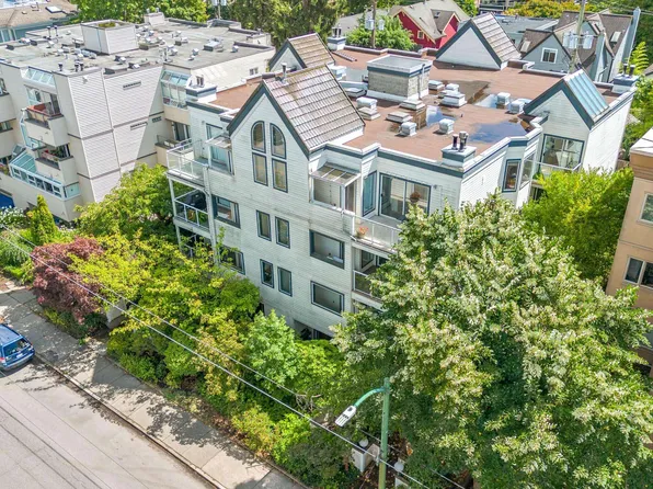 3270 W 4th Ave #101, Vancouver, BC V6K 1R9