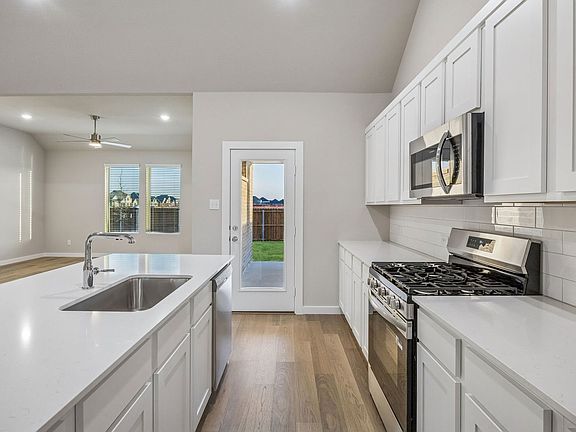 7th image of this home