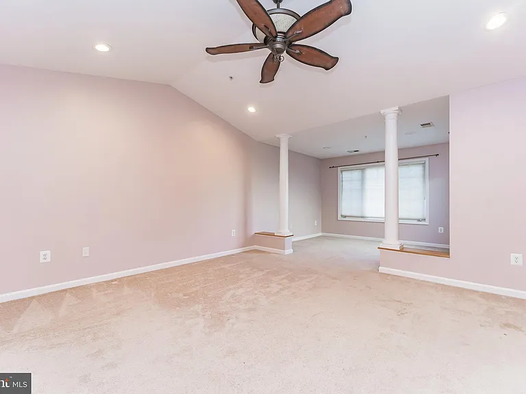 4858 Lee Hollow Pl — Photo 16