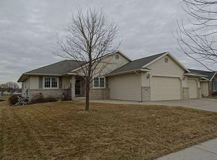 909 Silver Dr, Holmen, WI 54636