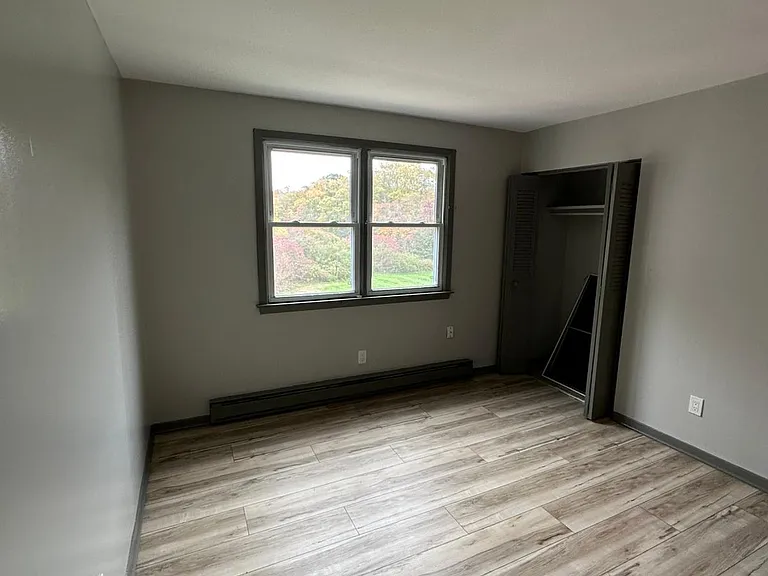 40 Briarwood Ln #16F — Photo 10