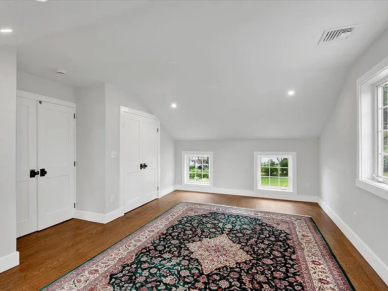 46 Sycamore Rd — Photo 25
