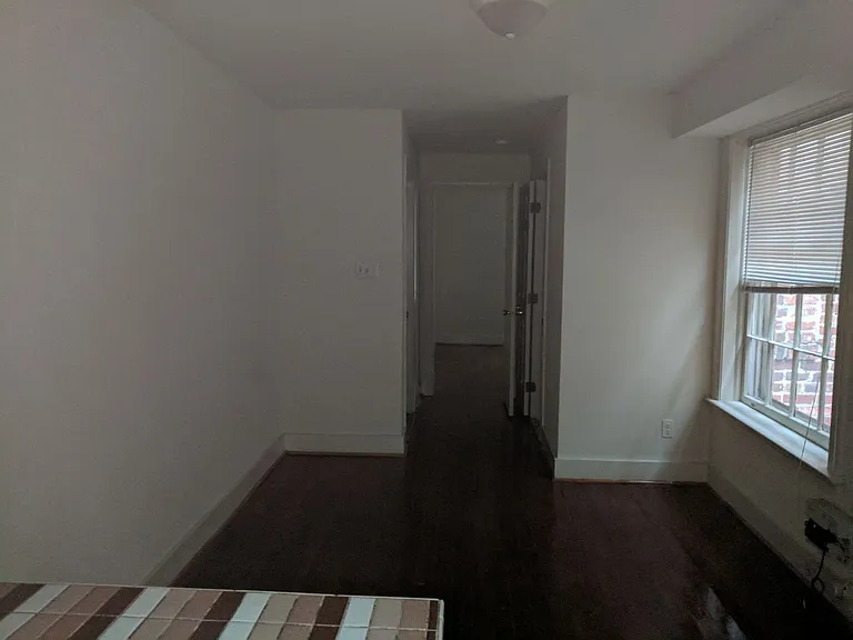 3320 Ellwood Ave.* — Photo 4