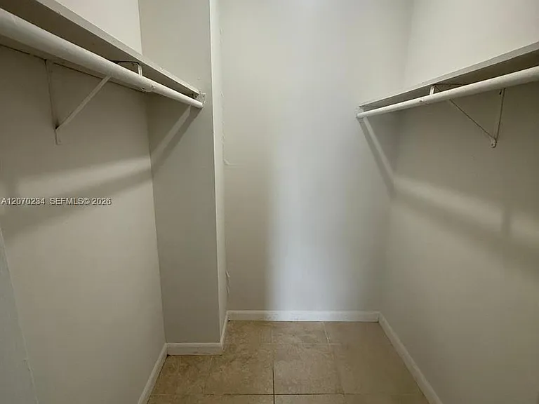 2075 NE 164th St #302 — Photo 9