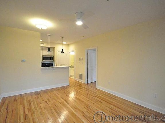 3rd image of 48 Warren St