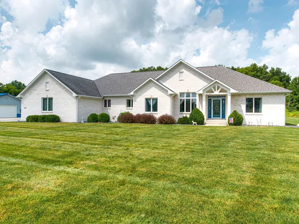 4676 Plano Rd, Martinsville, IN 46151