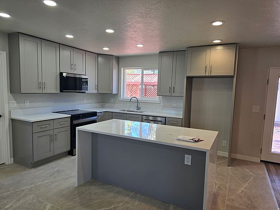 3rd image of 8483 S Terrace Dr