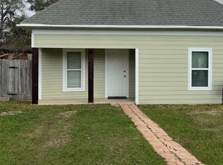 506 Morton Ave, Palacios, TX 77465