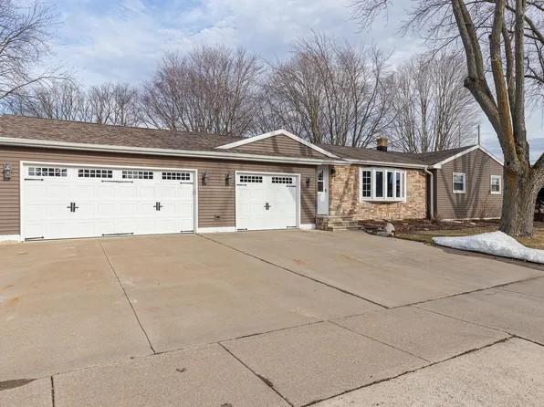 102 N Elm St, Black Creek, WI 54106