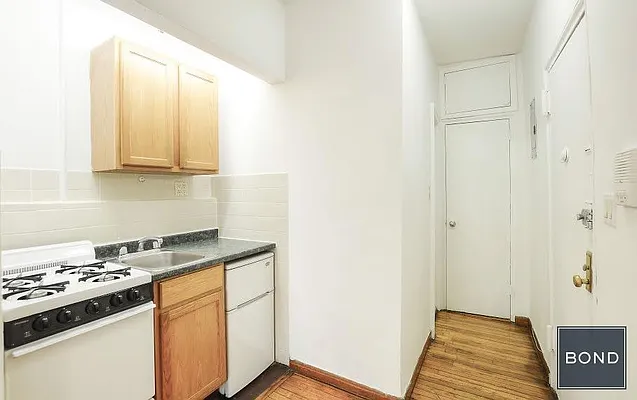 Rented by Bond New York | media 6