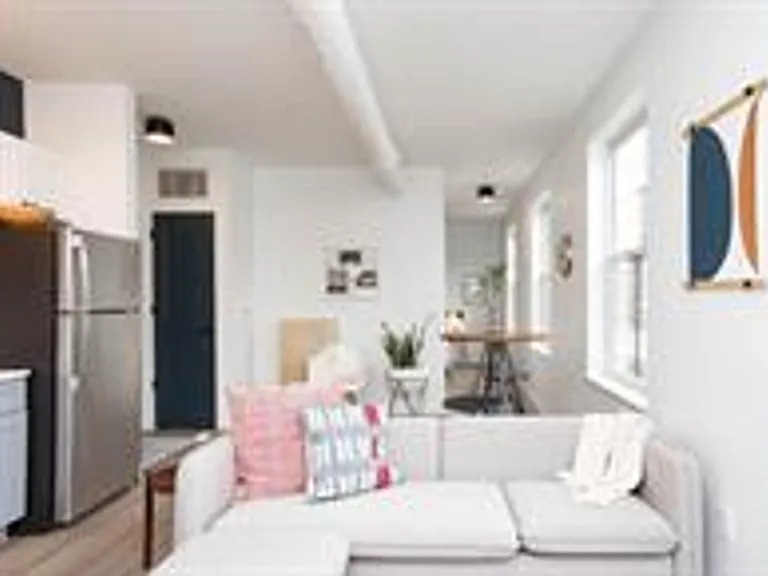 1721 Locust Street — Photo 3