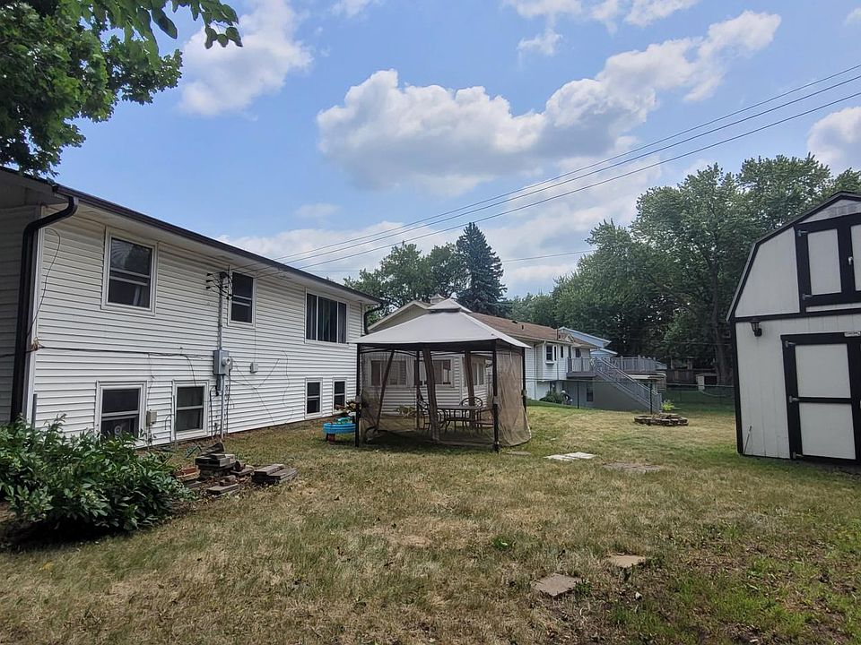 2nd image of 8026 Hynes Ave S