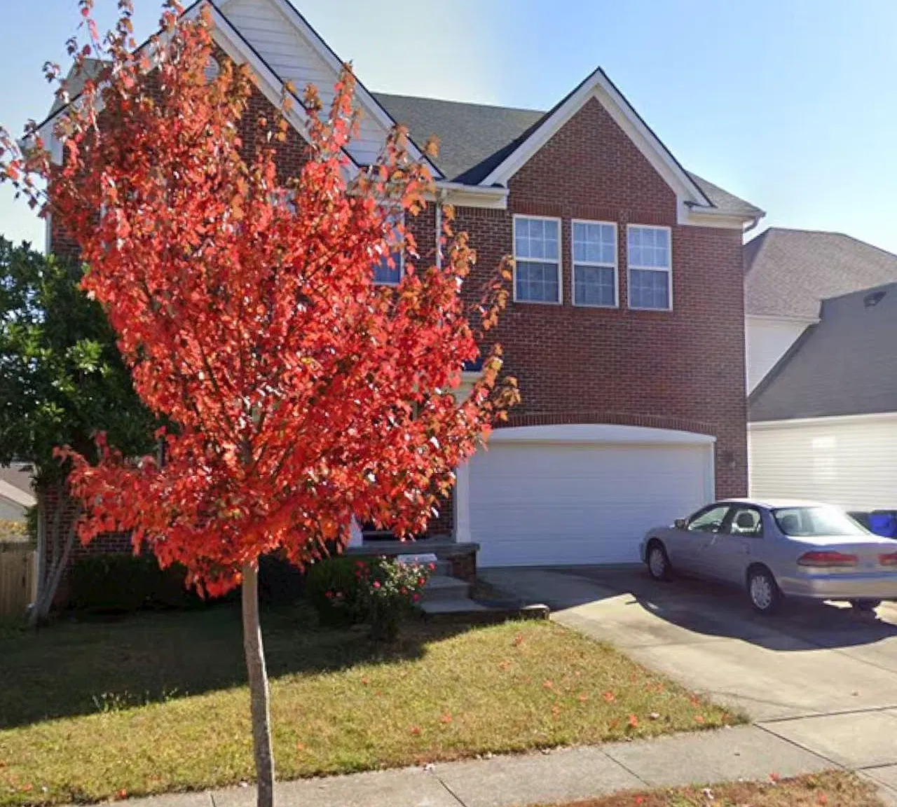 5 bed, 3350 sqft, $600 — Photo 1