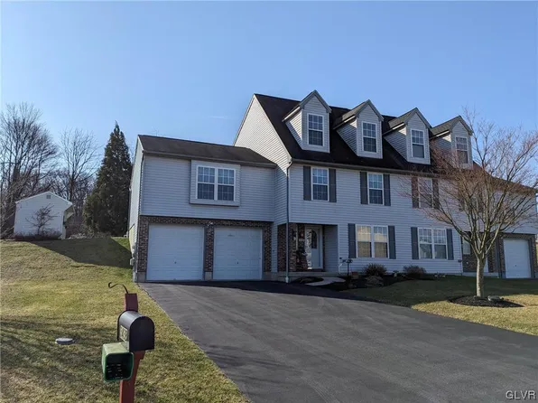 3438 Fury Ct, Emerald, PA 18080