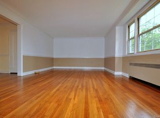 11 Sentry Pl APT 2A, Scarsdale, NY 10583